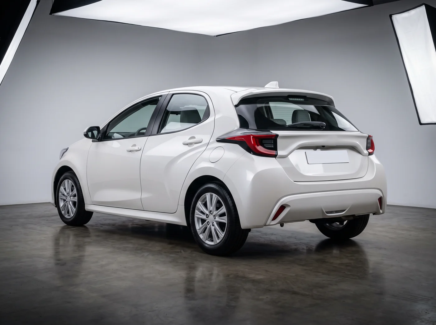 Toyota Corolla 1.8 Hybrid Comfort, fotografija 2