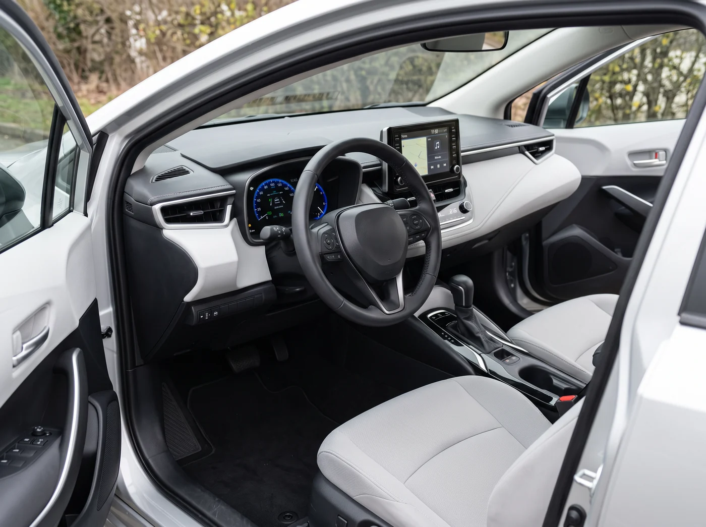 Toyota Corolla 1.8 Hybrid Comfort, fotografija 3